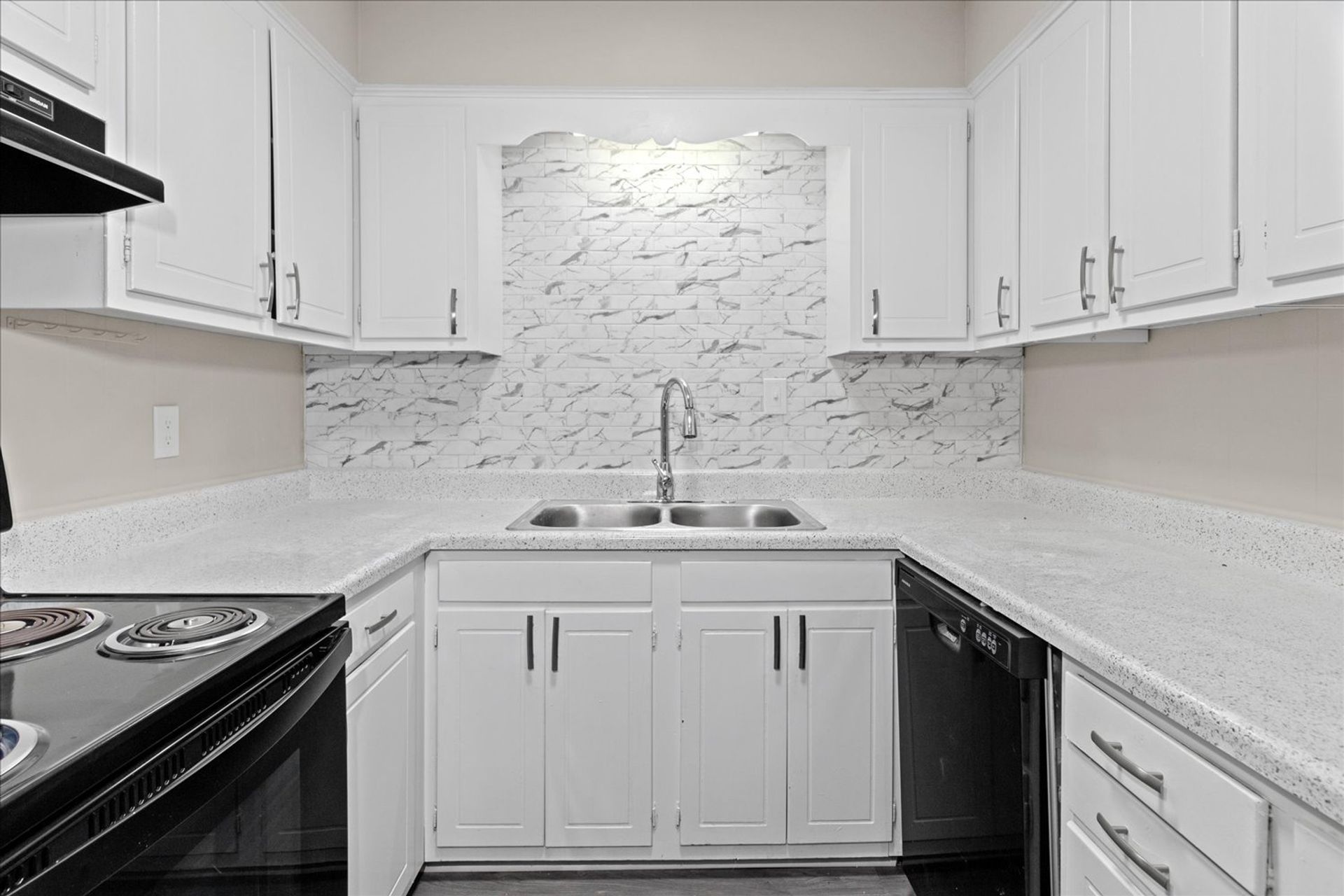 Chateau Apartments 9 of 12