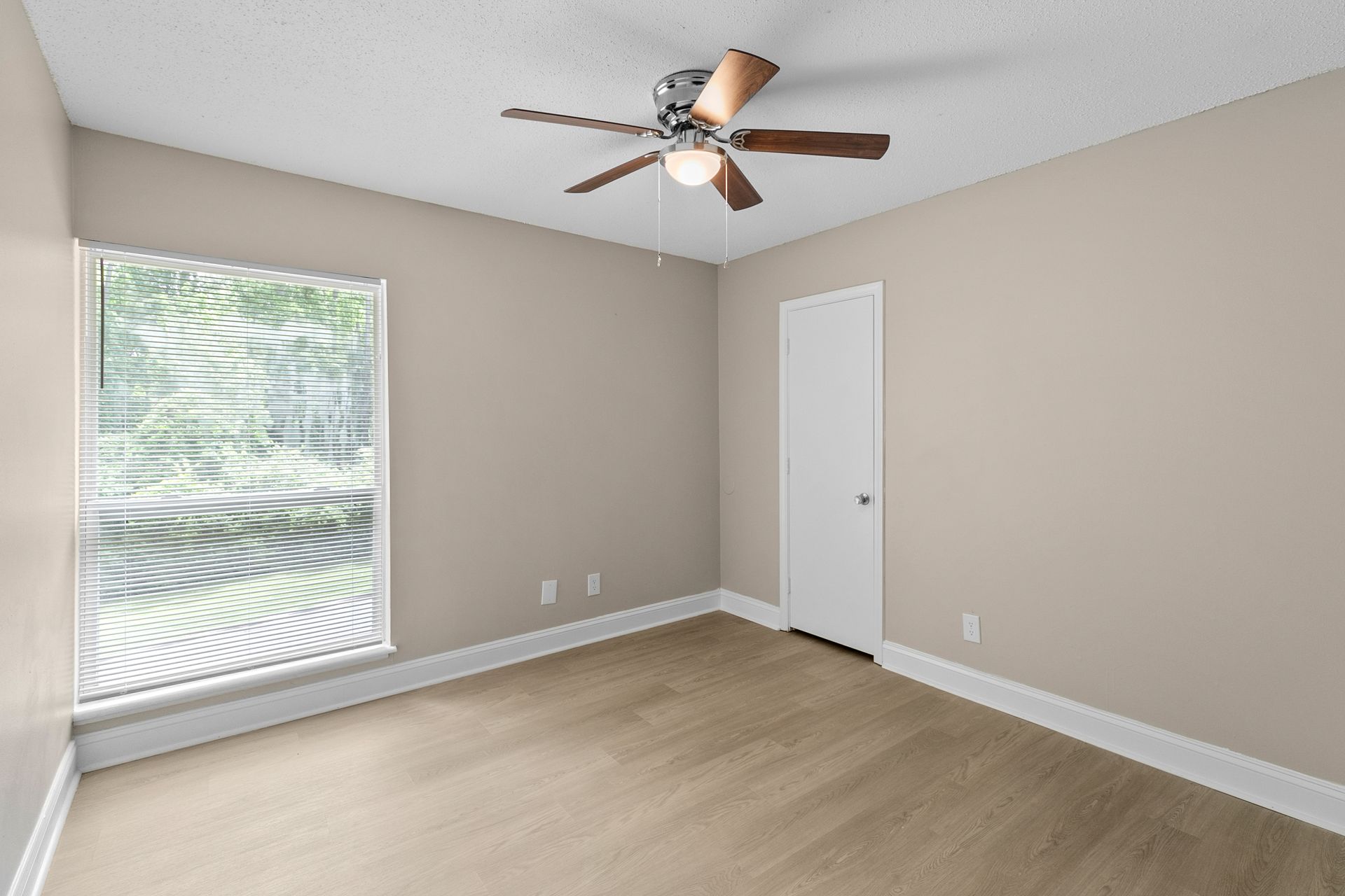 The Landing on Emerald Pointe 4 of 12