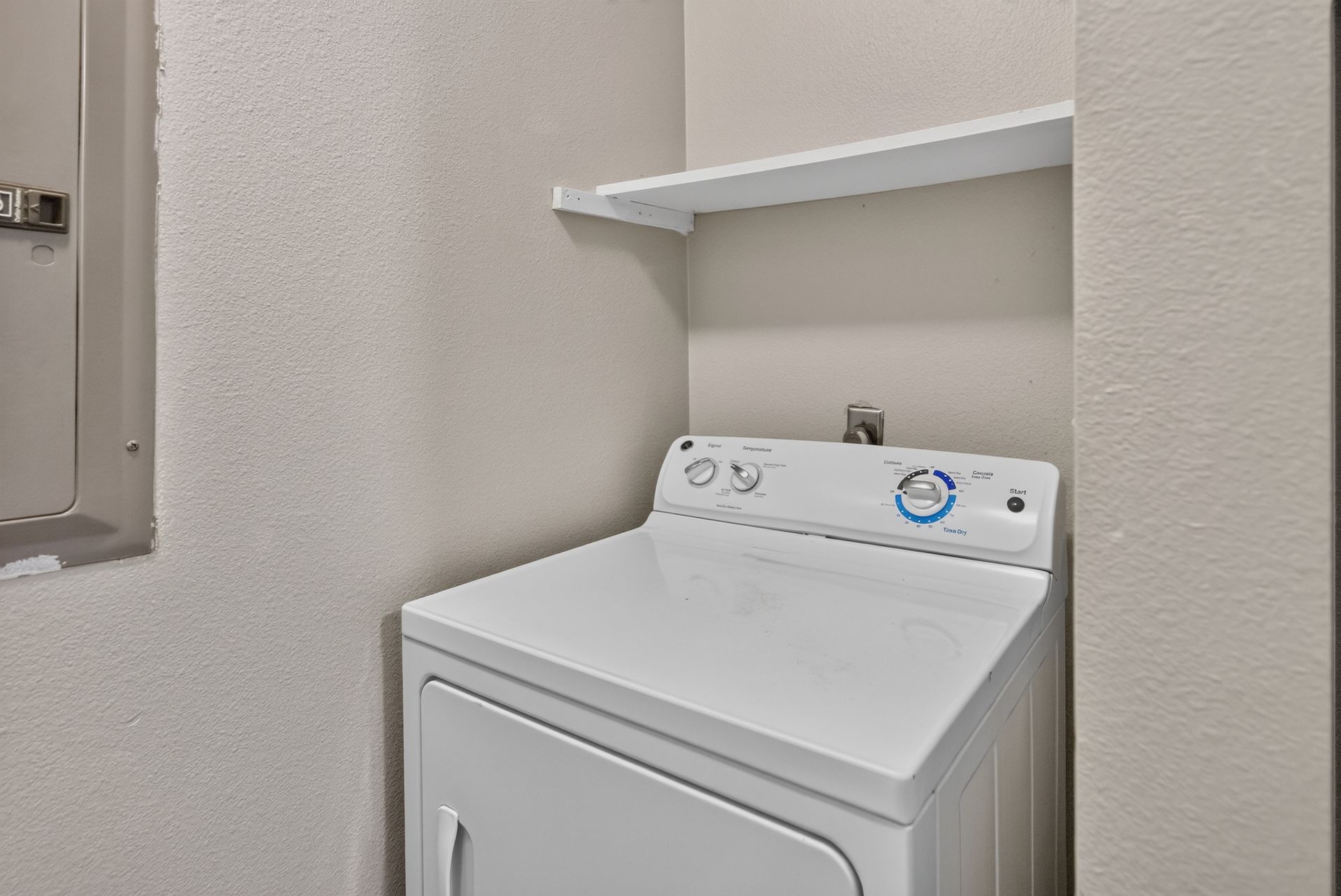 Laundry room at Highland Village