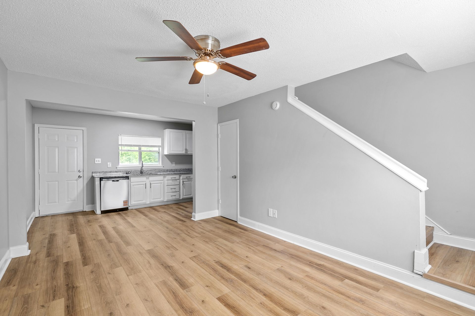 Bellview Apartments 5 of 12