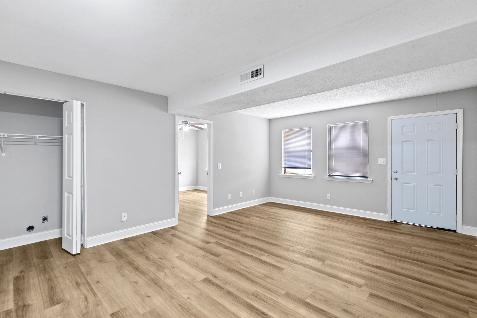 Pineview Apartments 6 of 12