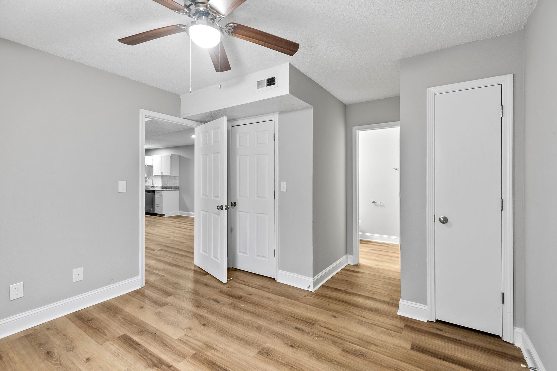 Pineview Apartments 12 of 12