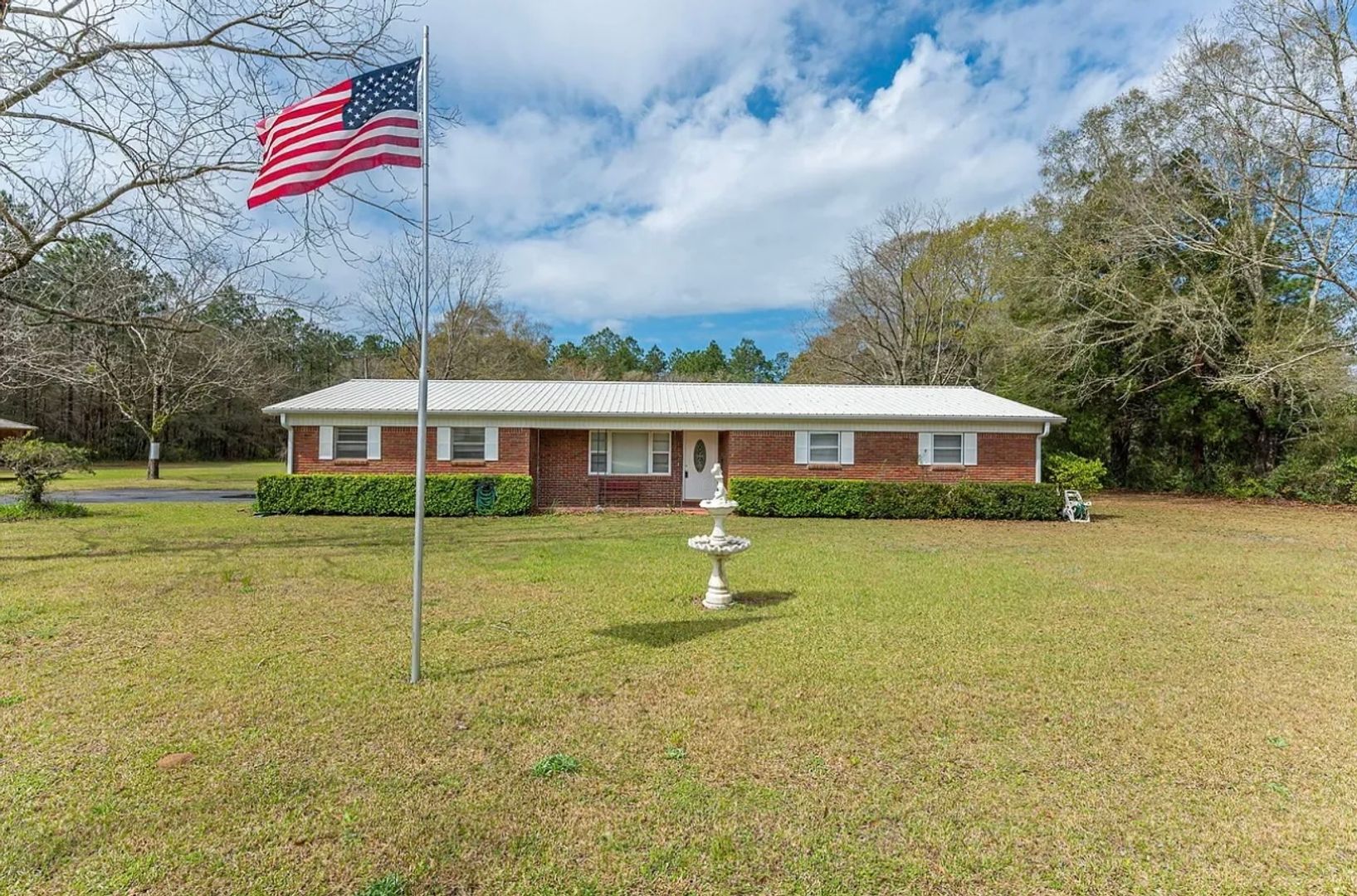 Baker House: 5292 Griffith Mill Rd