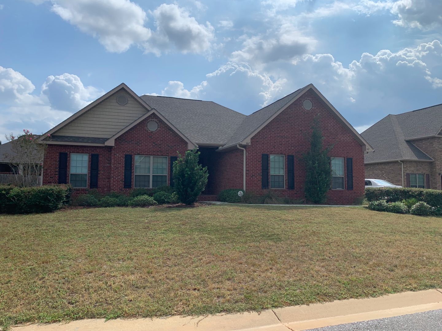 Crestview House: 307 Windmill Way