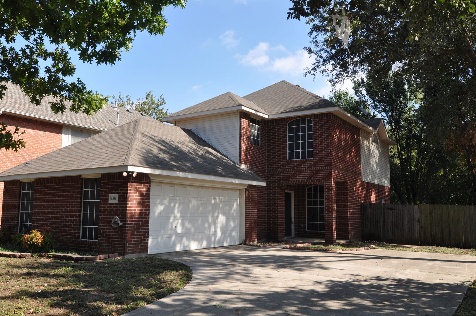 Fort Worth House: 6866 Amberdale Drive