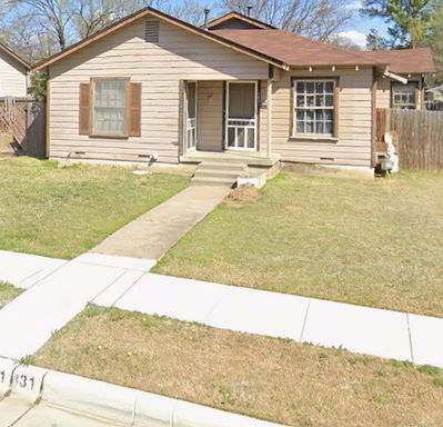 AVAILABLE NOW! Cozy 1-Bedroom Duplex with Detached Garage & Fenced Yard Near Fort Worth ISD! 2831 Handley Drive Fort Worth, TX 76112 – photo 1
