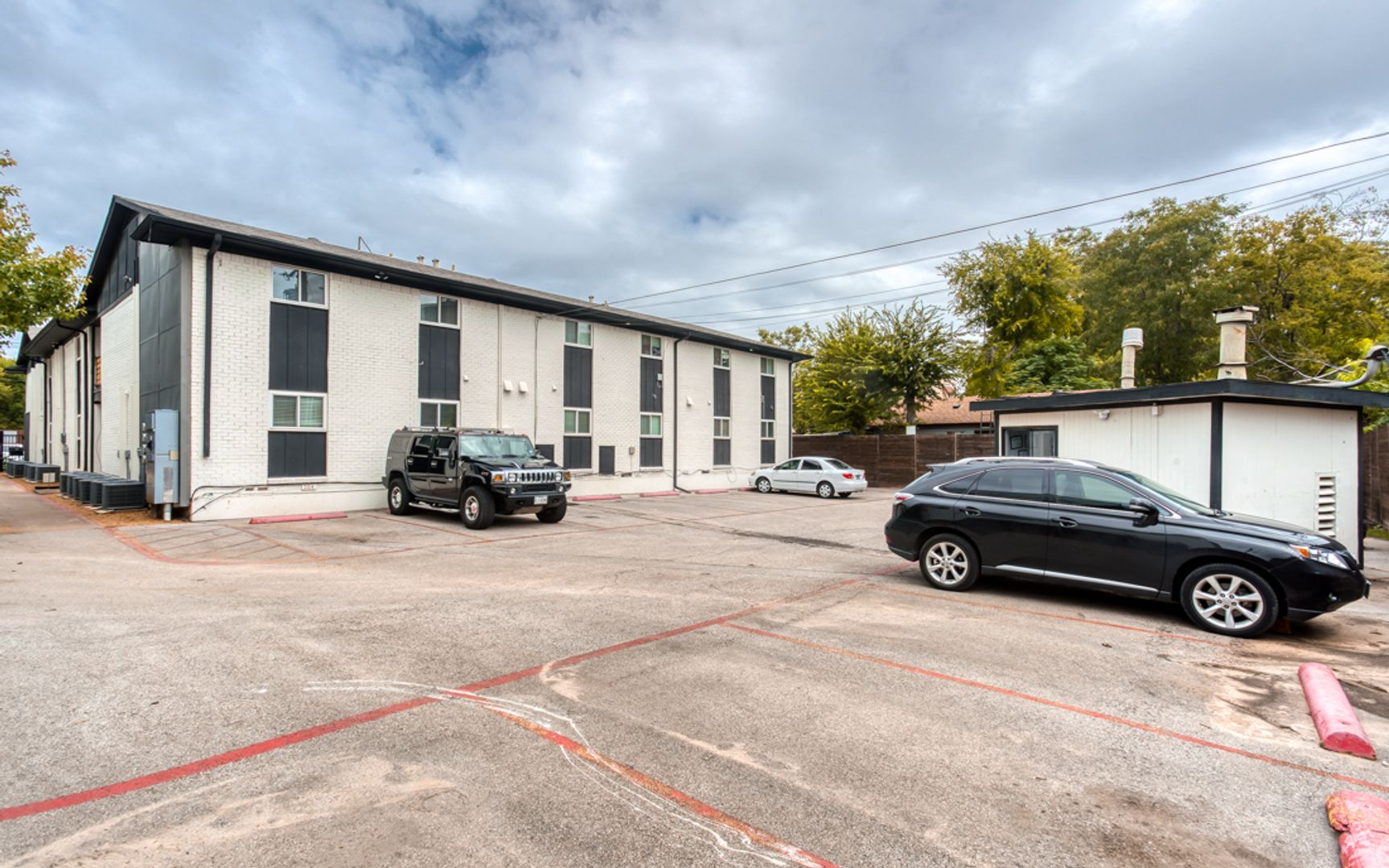 Dallas Apartment: 5708 Hudson Street