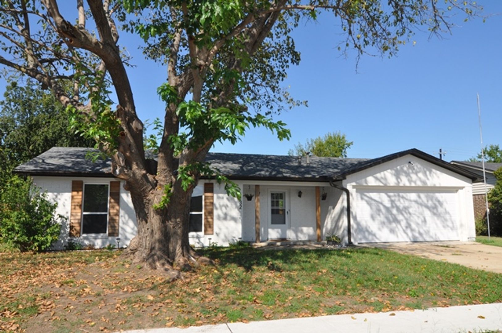 Keller House: 132 Navajo Drive