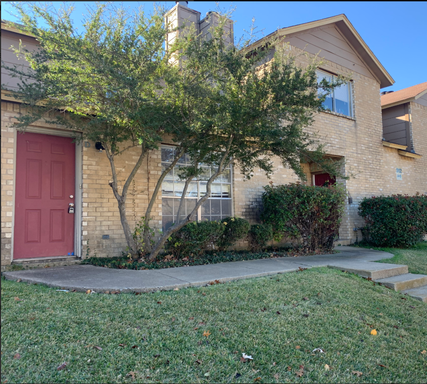 AVAILABLE NOW - Updated Arlington Townhome | 2 Bed + 2-Car Garage Near Highlands & Parks Mall - 512 Rita Lane, Unit D – Arlington, TX 76014 – photo 1