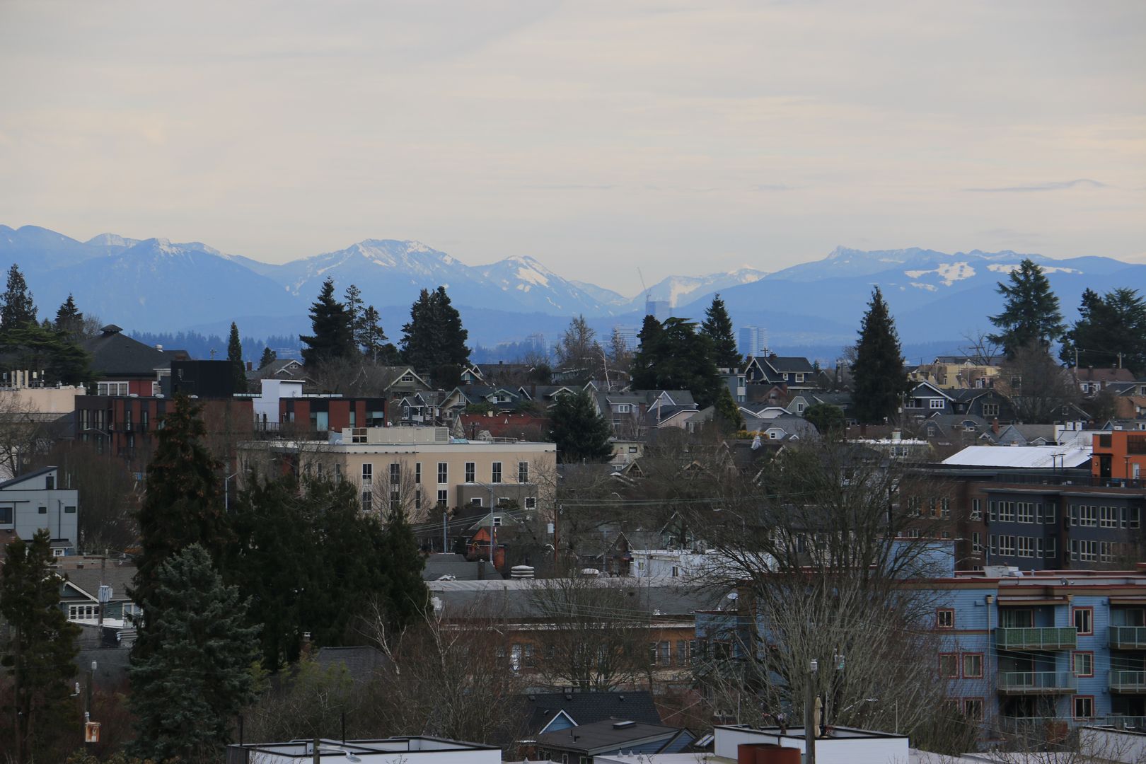 Seattle Apartment: 4710 Aurora Ave N