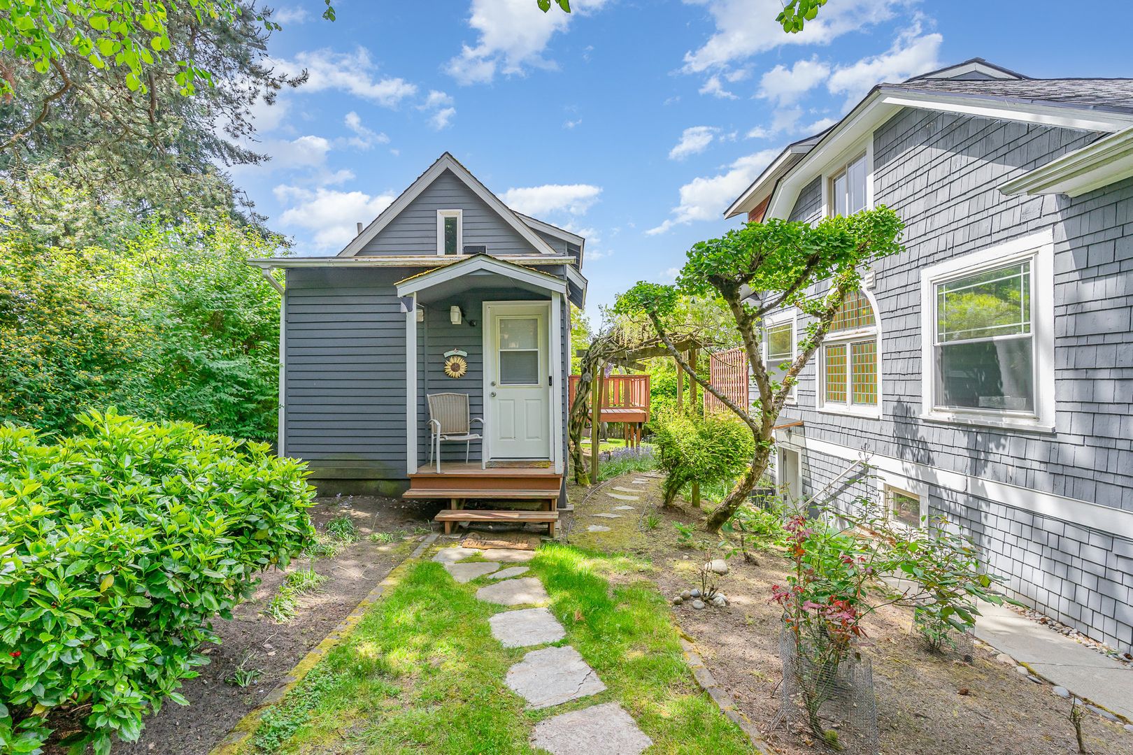 Kirkland Apartment: 1833 3rd St