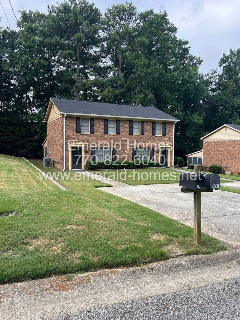 Lawrenceville Apartment: 440-442 Downing Street