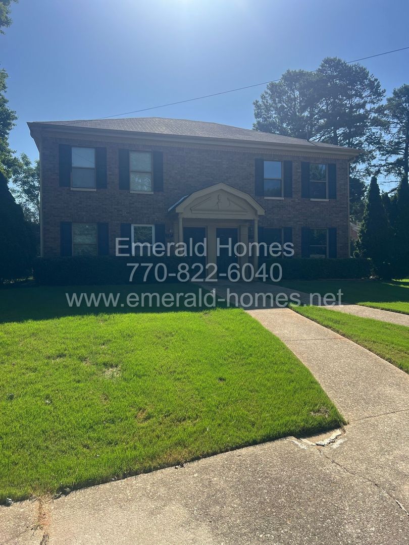 Lawrenceville Apartment: 535-537 Haygood Court