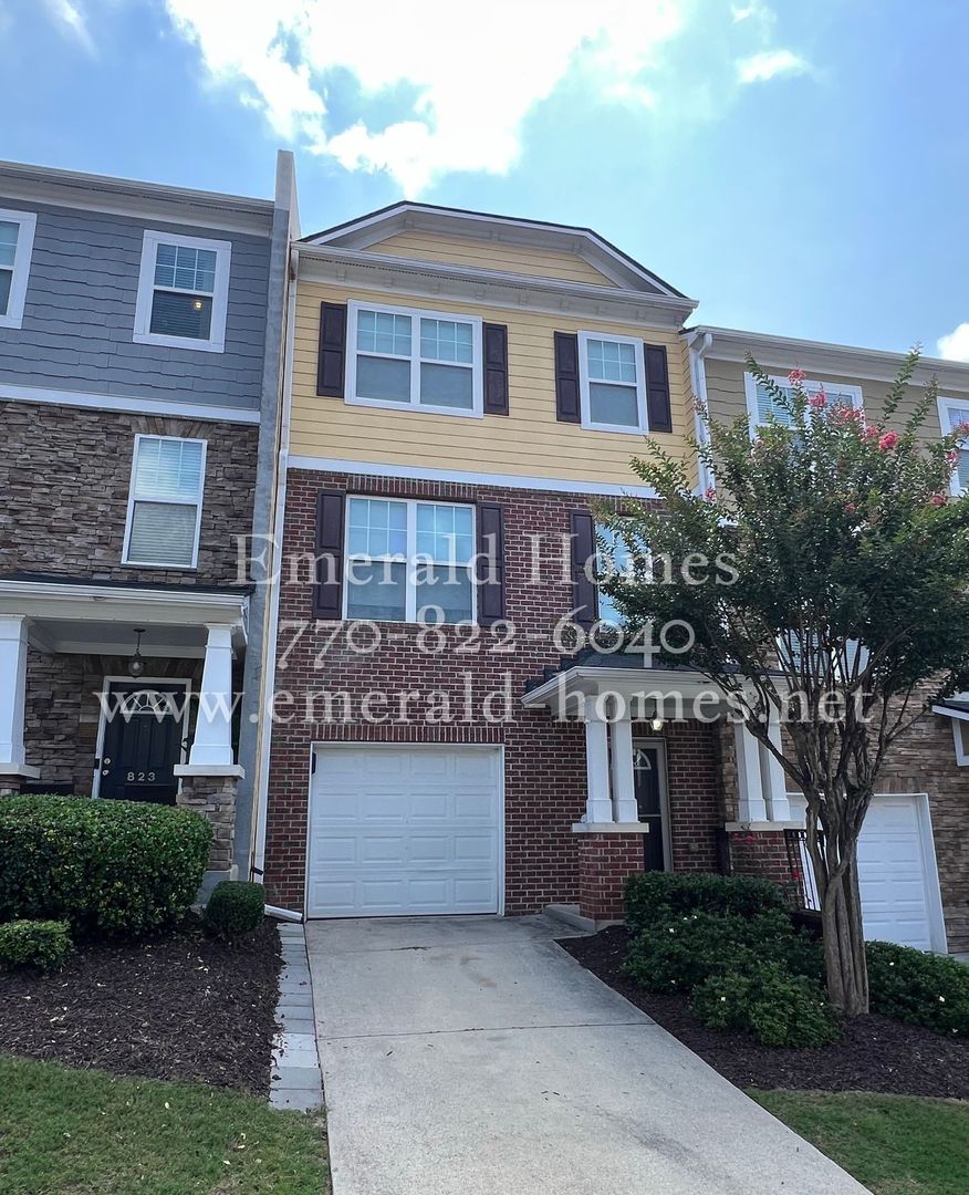 Lawrenceville House: 821 Tulip Poplar Way