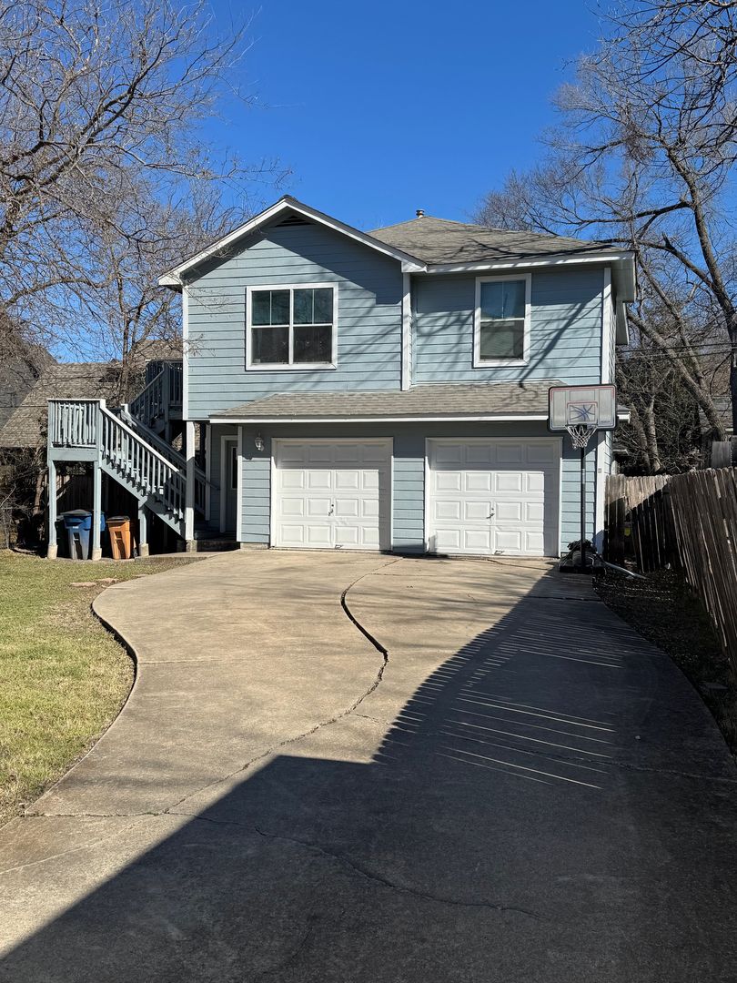 Austin Apartment: 106 Franklin