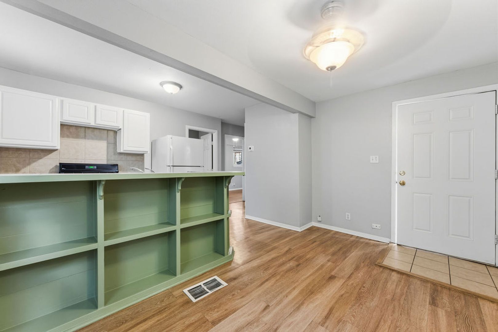 Austin Apartment: 2712 Whitis