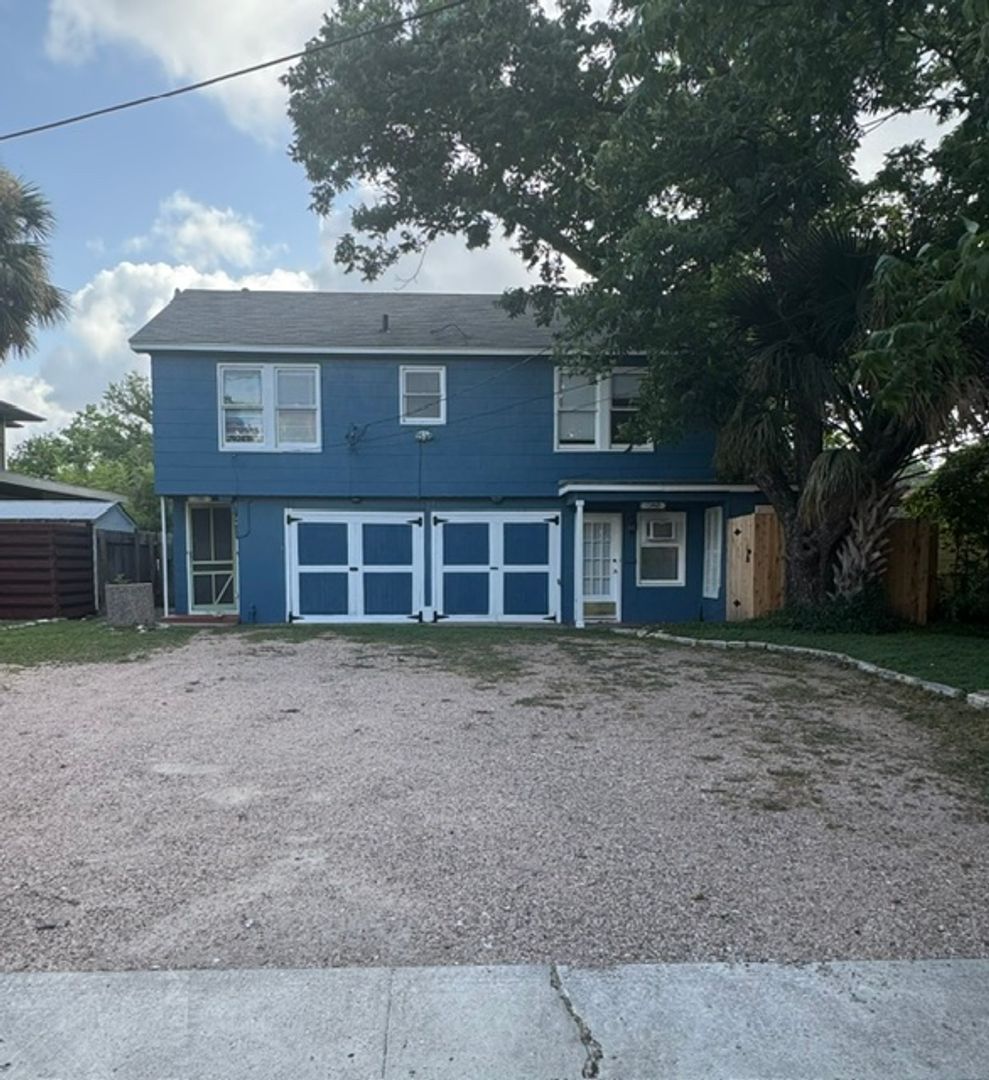 Austin Apartment: 902 E 43rd