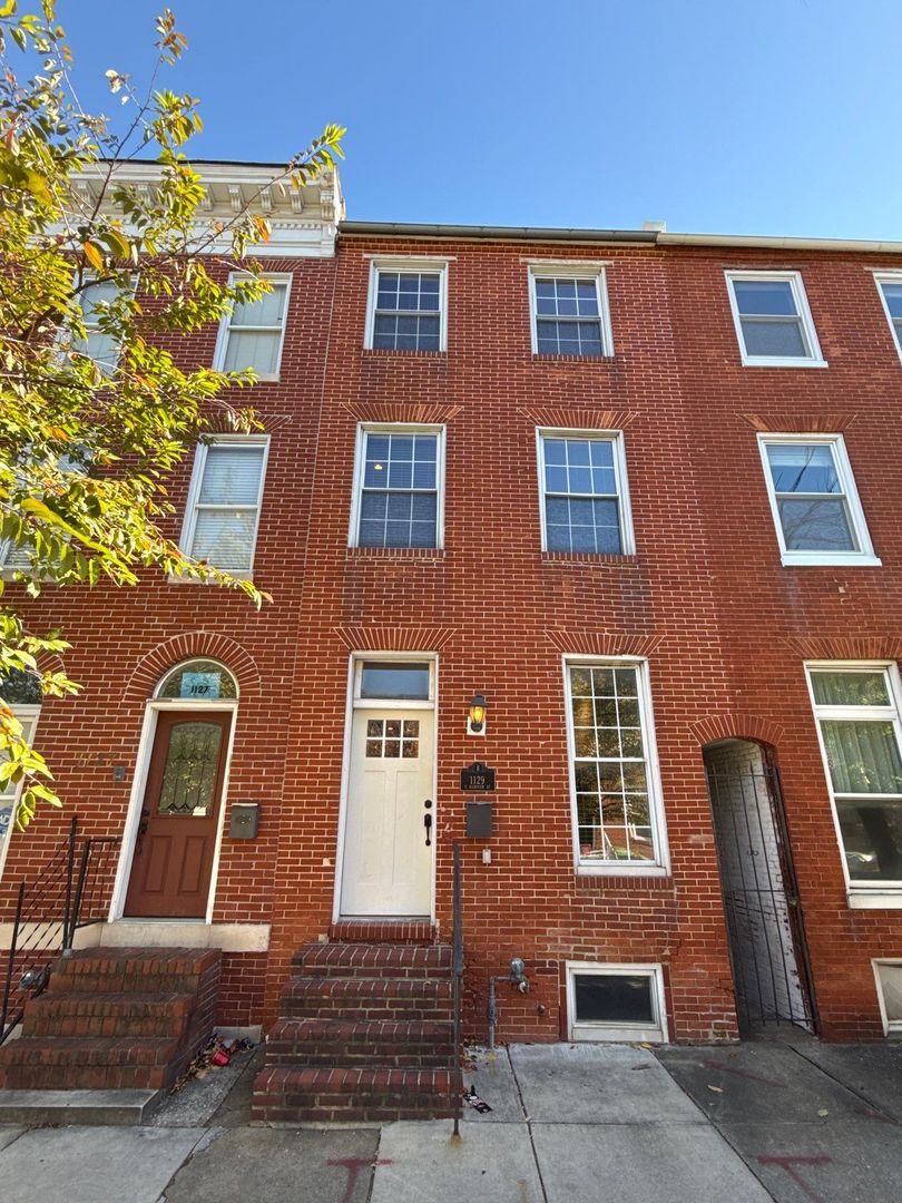 Baltimore House: 1129 S Hanover St