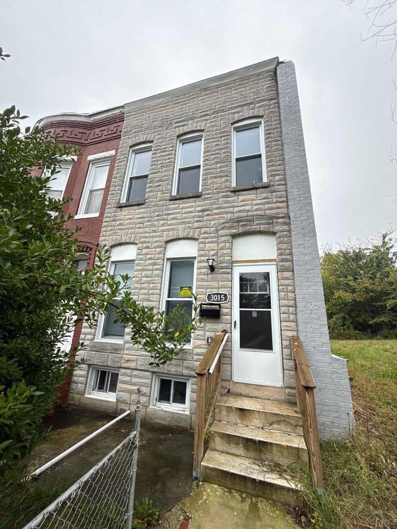 Baltimore House: 3015 Westwood Ave