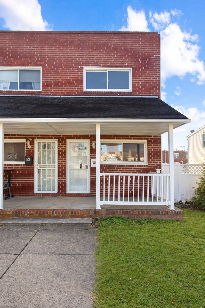 Baltimore House: 6545 Baltimore Ave