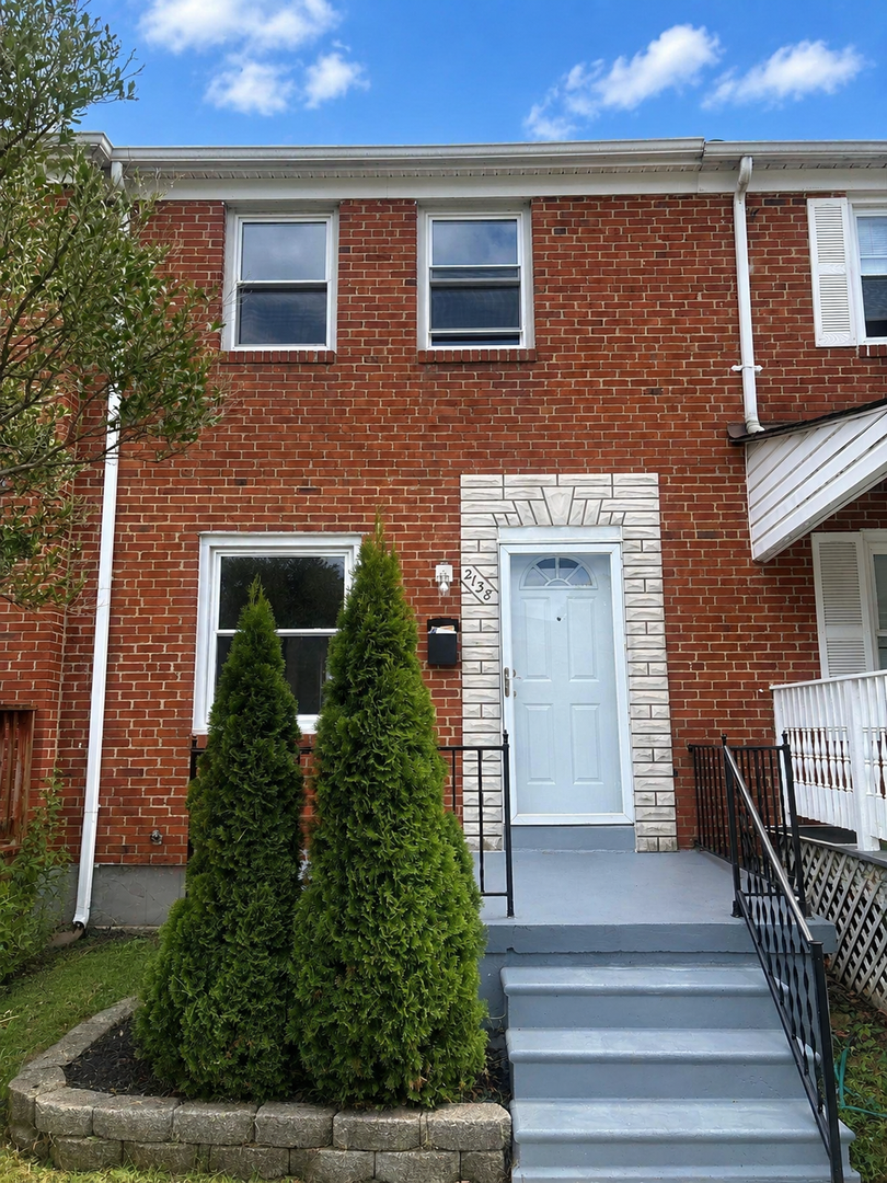 Middle River House: 2138 Firethorn Ave