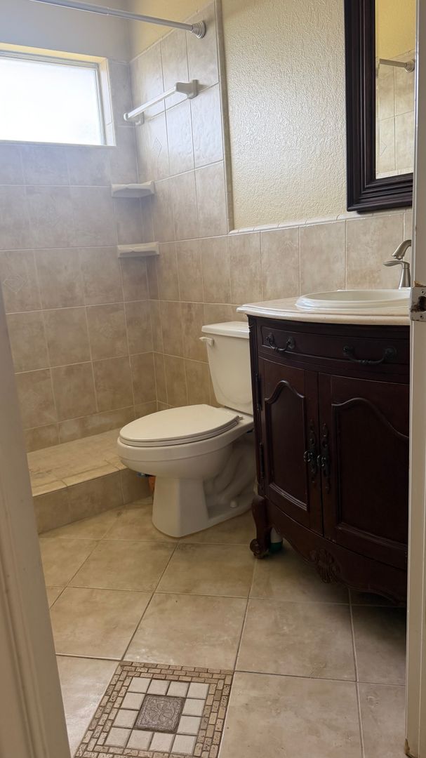 Pflugerville House: 17338 Tobermory Dr.