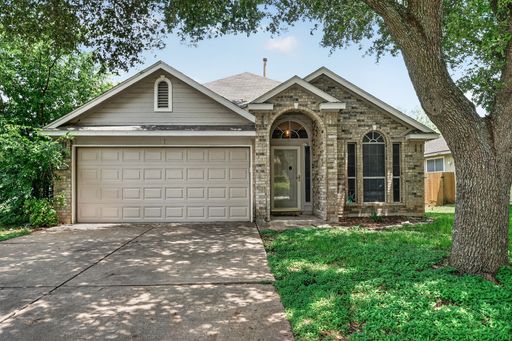 Spacious 3-Bedroom Home with Two Living and Two Dining Areas—Available for Lease! – photo 1