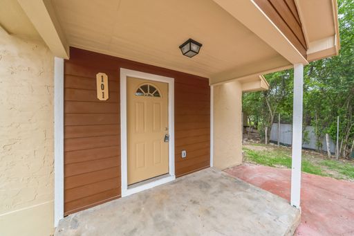 For Lease – 2 Bedroom, 1 Bath Corner Home in Kerrville, TX – photo 1