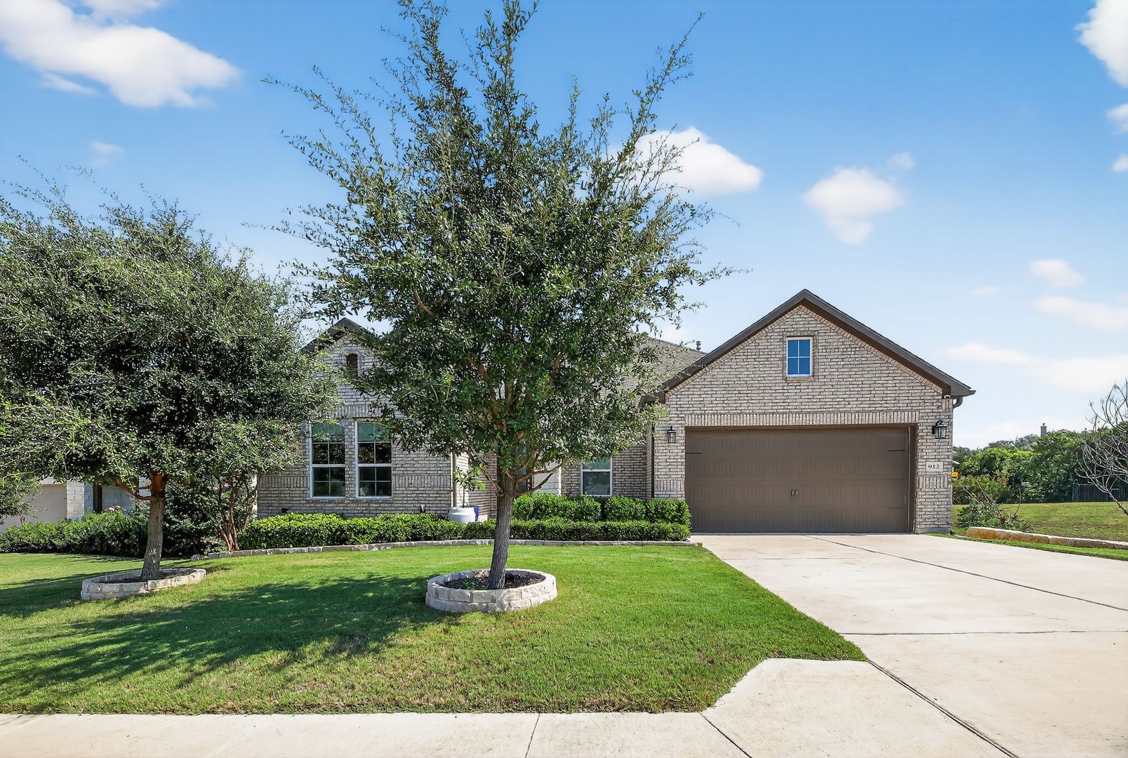 Leander House: 912 Elenora Drive