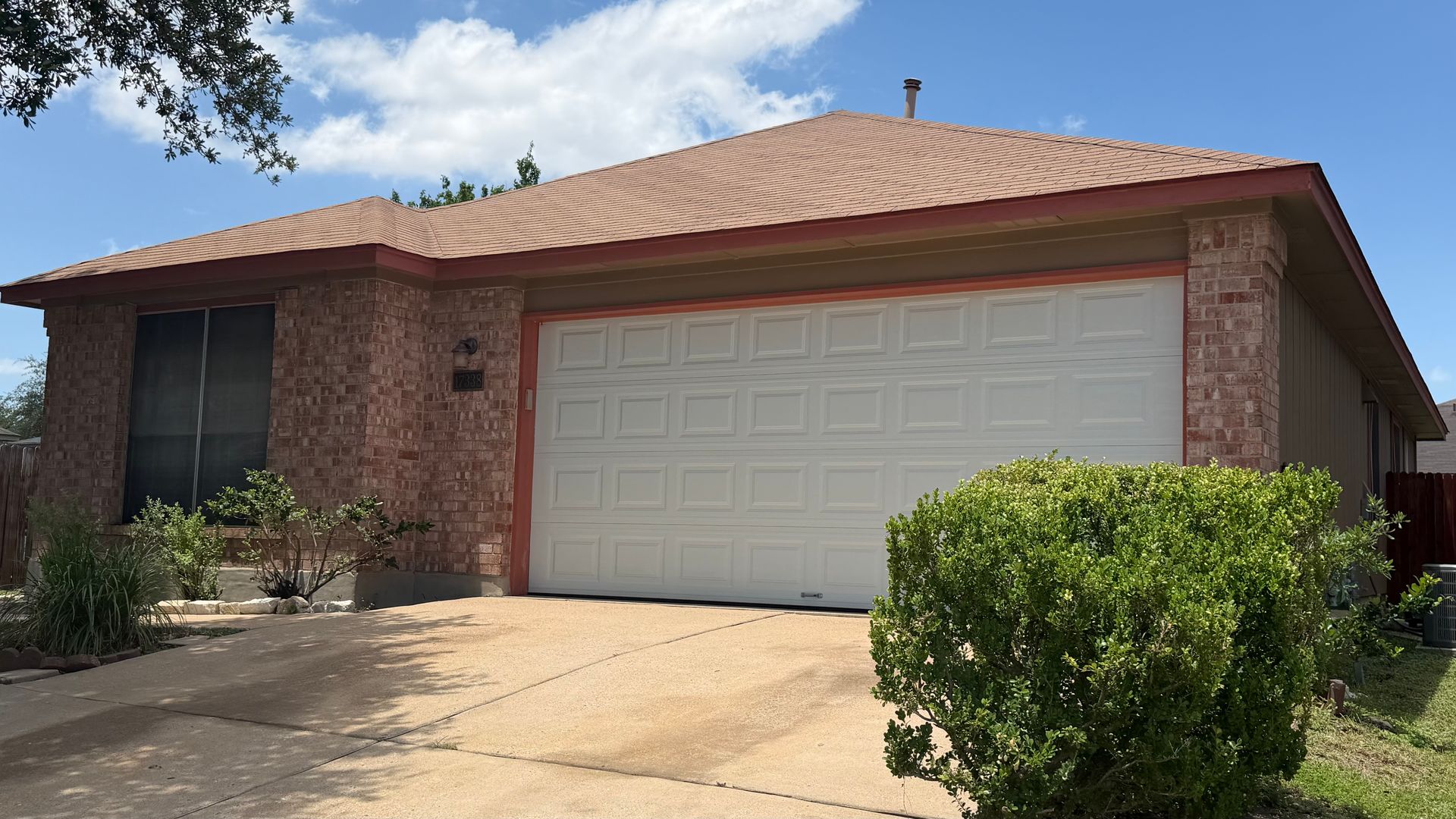 Pflugerville House: 17338 Tobermory Dr.