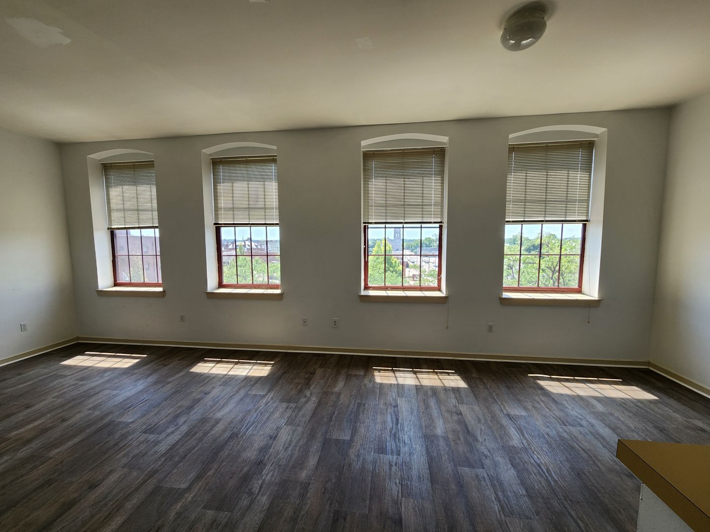 Hanover Apartment: 261 N Franklin St