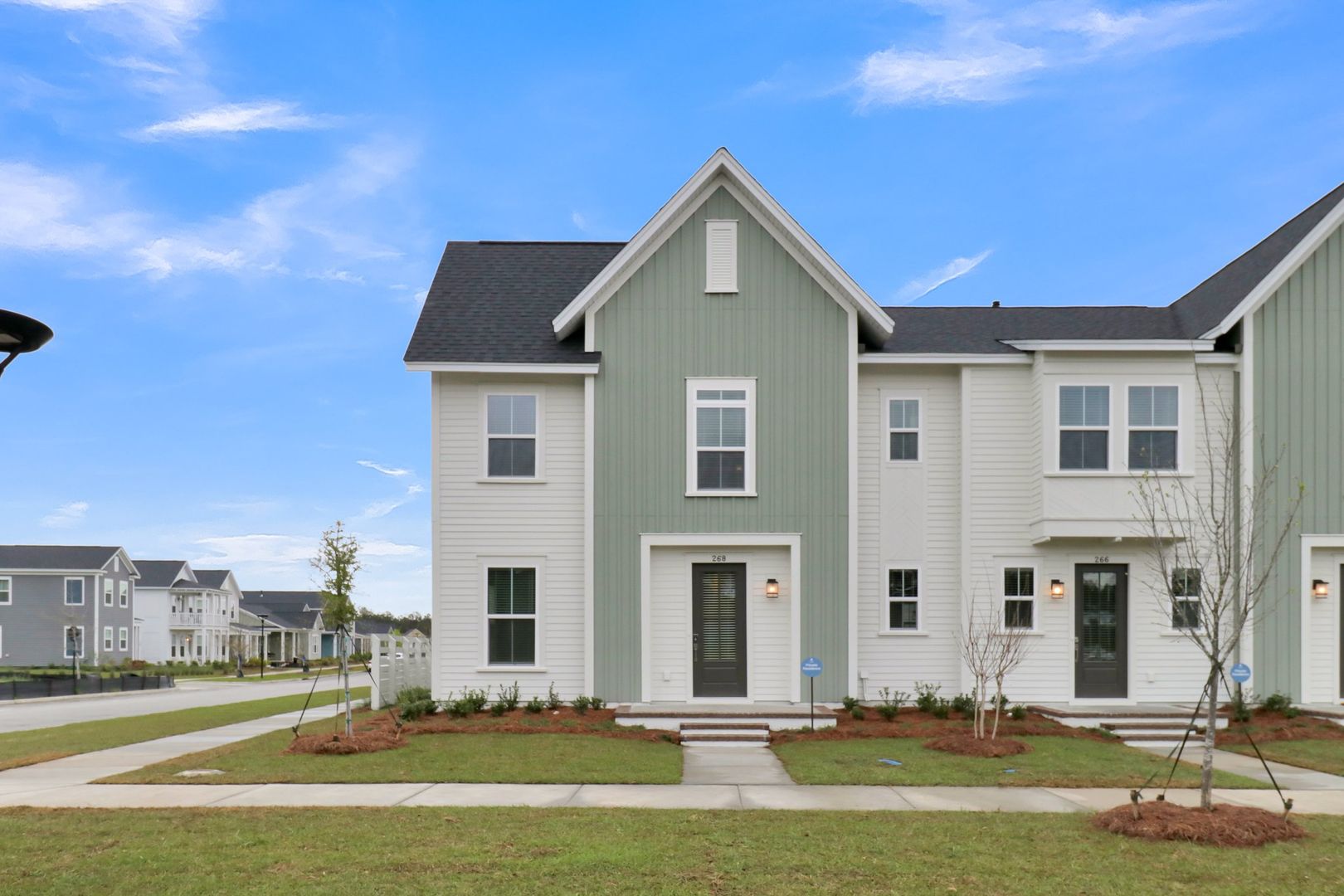 Summerville House: 268 Symphony Ave