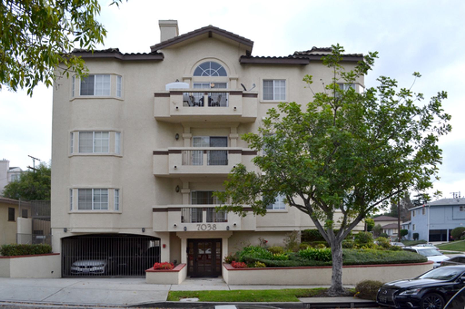 Los Angeles Apartment: 7038 Ramsgate Place