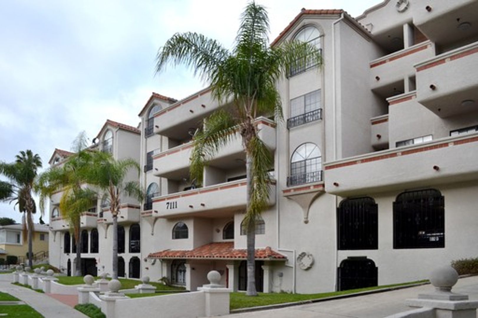 Los Angeles Apartment: 7111 Ramsgate Avenue