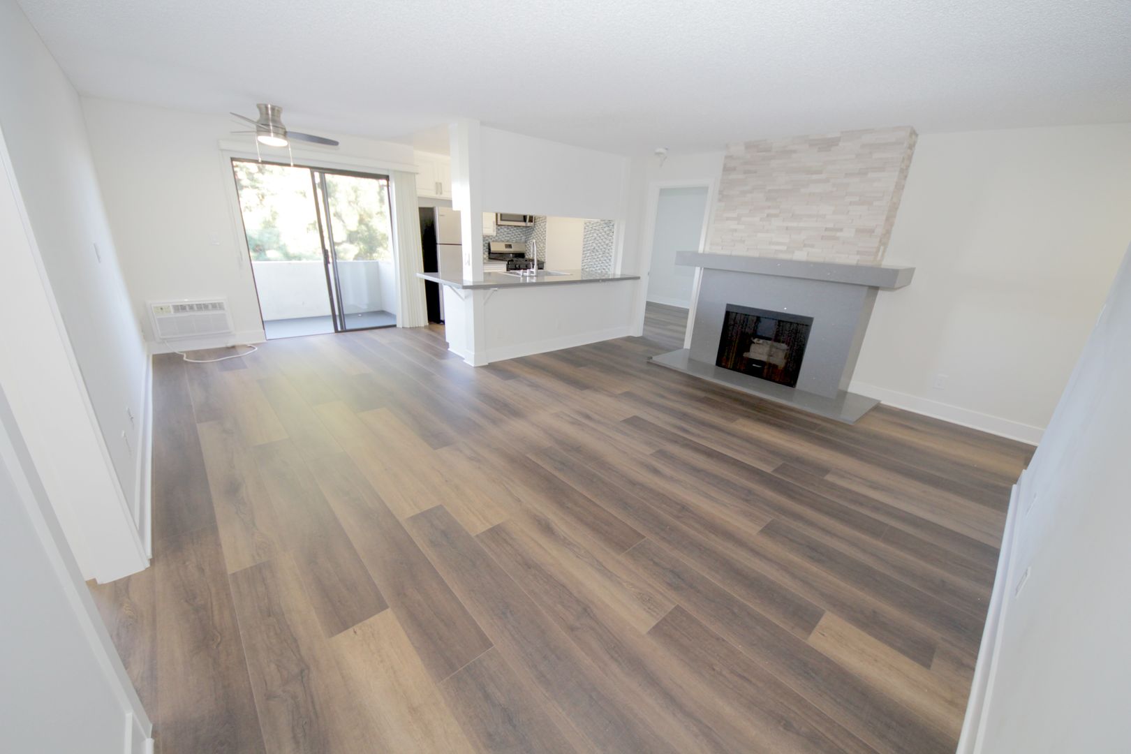 Los Angeles Apartment: 3353 Shelby Drive