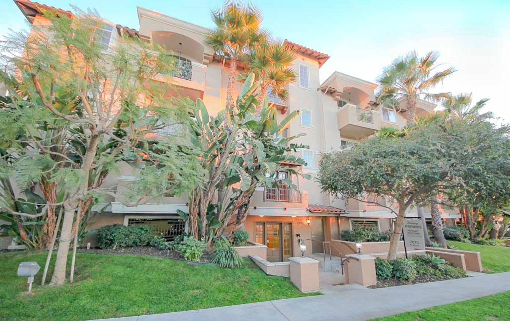 Los Angeles Apartment: 7070 Flight Avenue