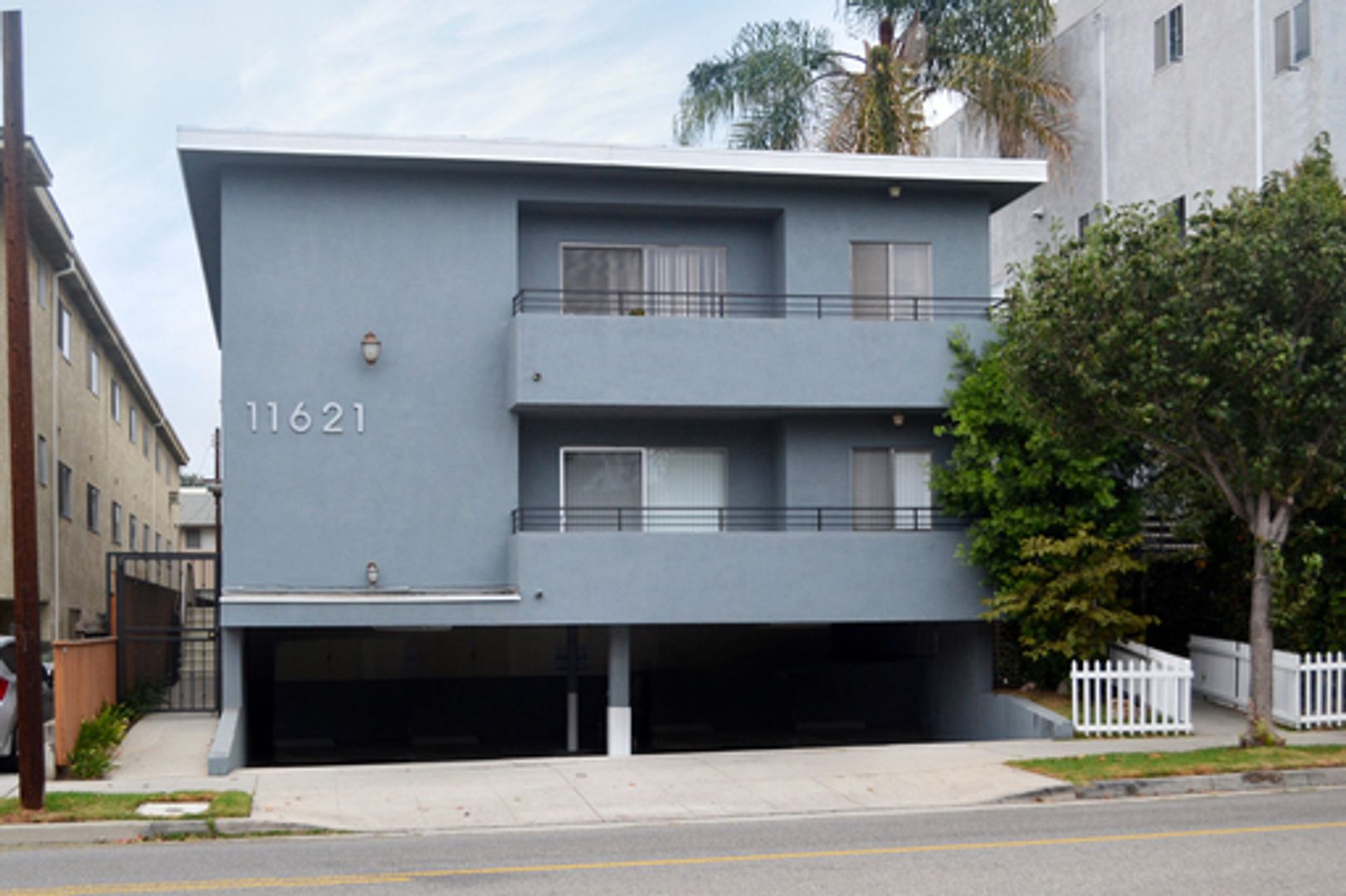 Los Angeles Apartment: 11621 Ohio Avenue