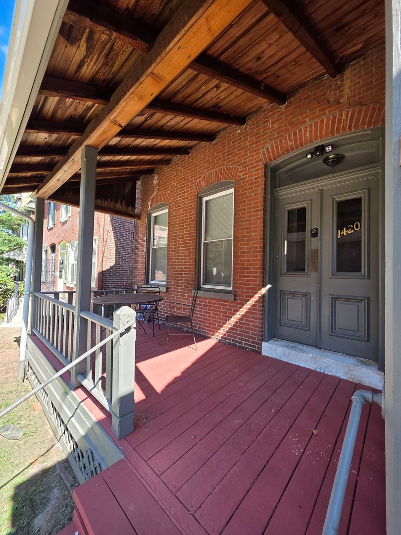 Wilmington Apartment: 1420 North Van Buren Street