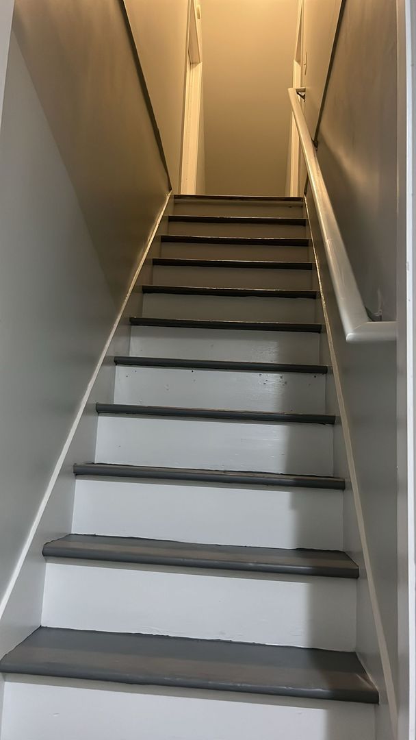 Waterbury Apartment: 130 Perkins Ave