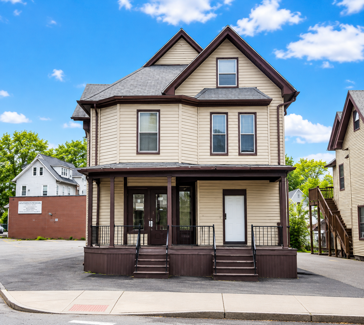 Waterbury Apartment: 74 Holmes Ave