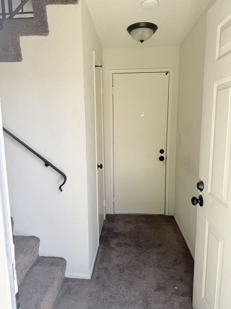 Ontario Apartment: 3241 Triumph Ln