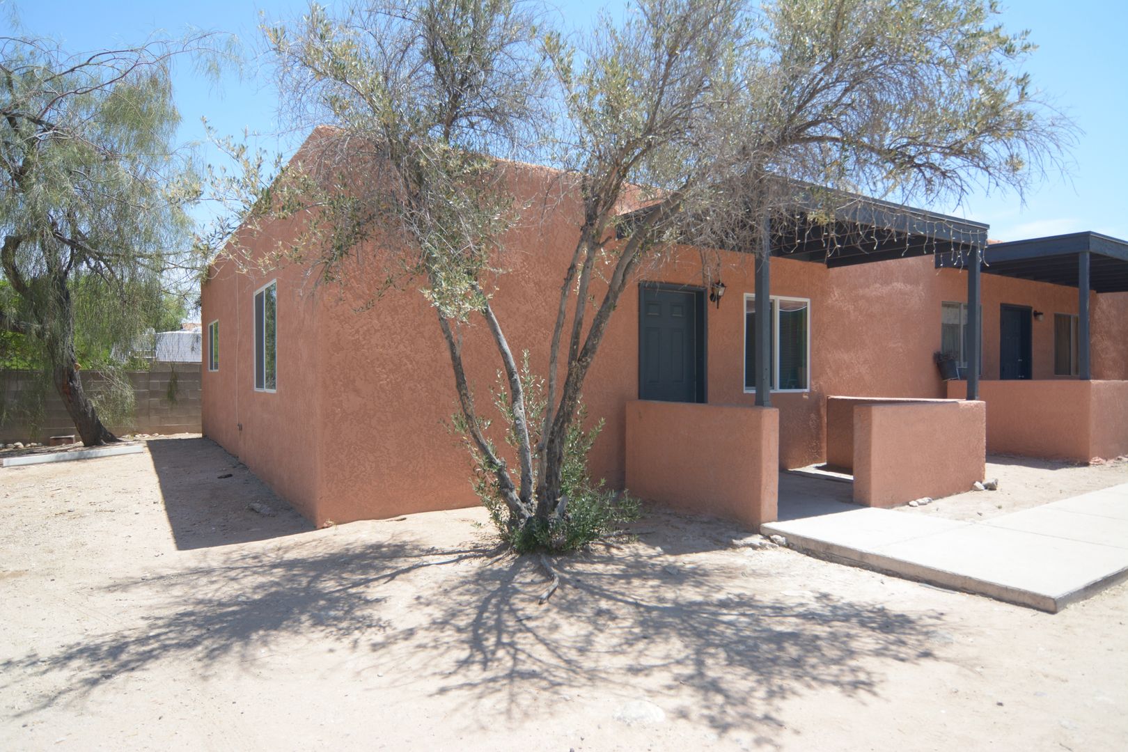 Tucson Apartment: 214-220 E. Laguna St.