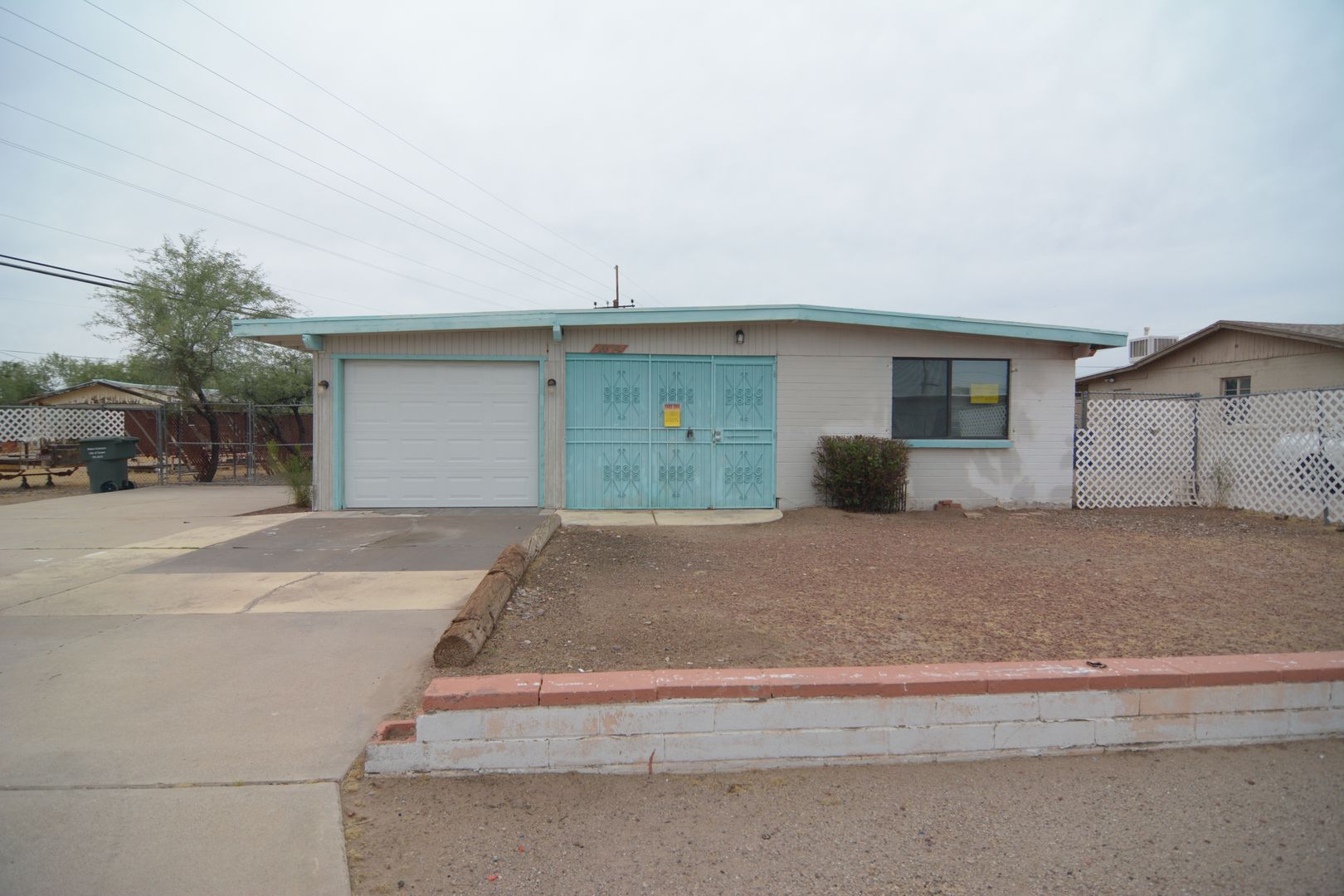 Tucson House: 1074 W Pennsylvania Dr