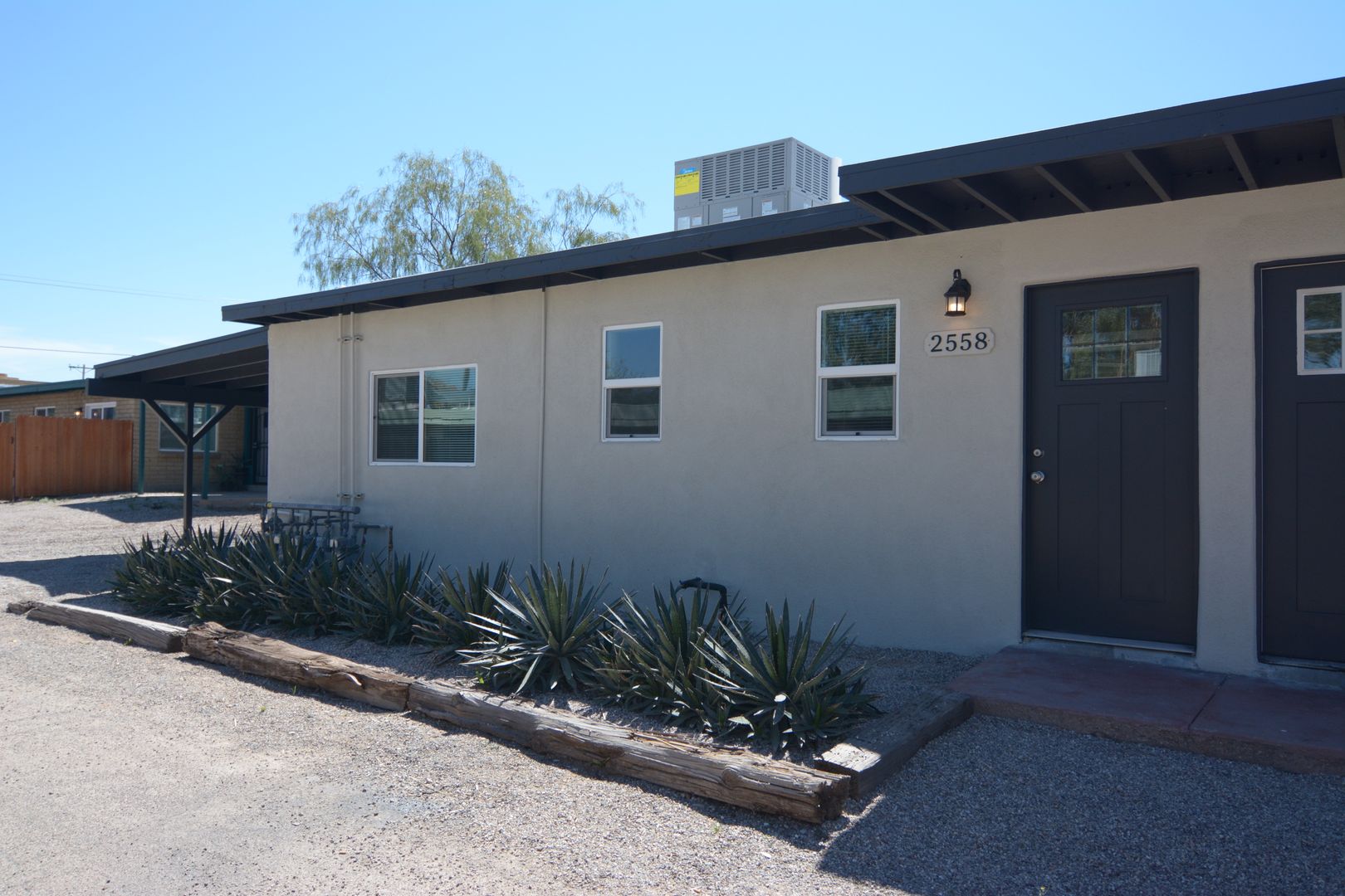 Tucson House: 2558 E Silver Street