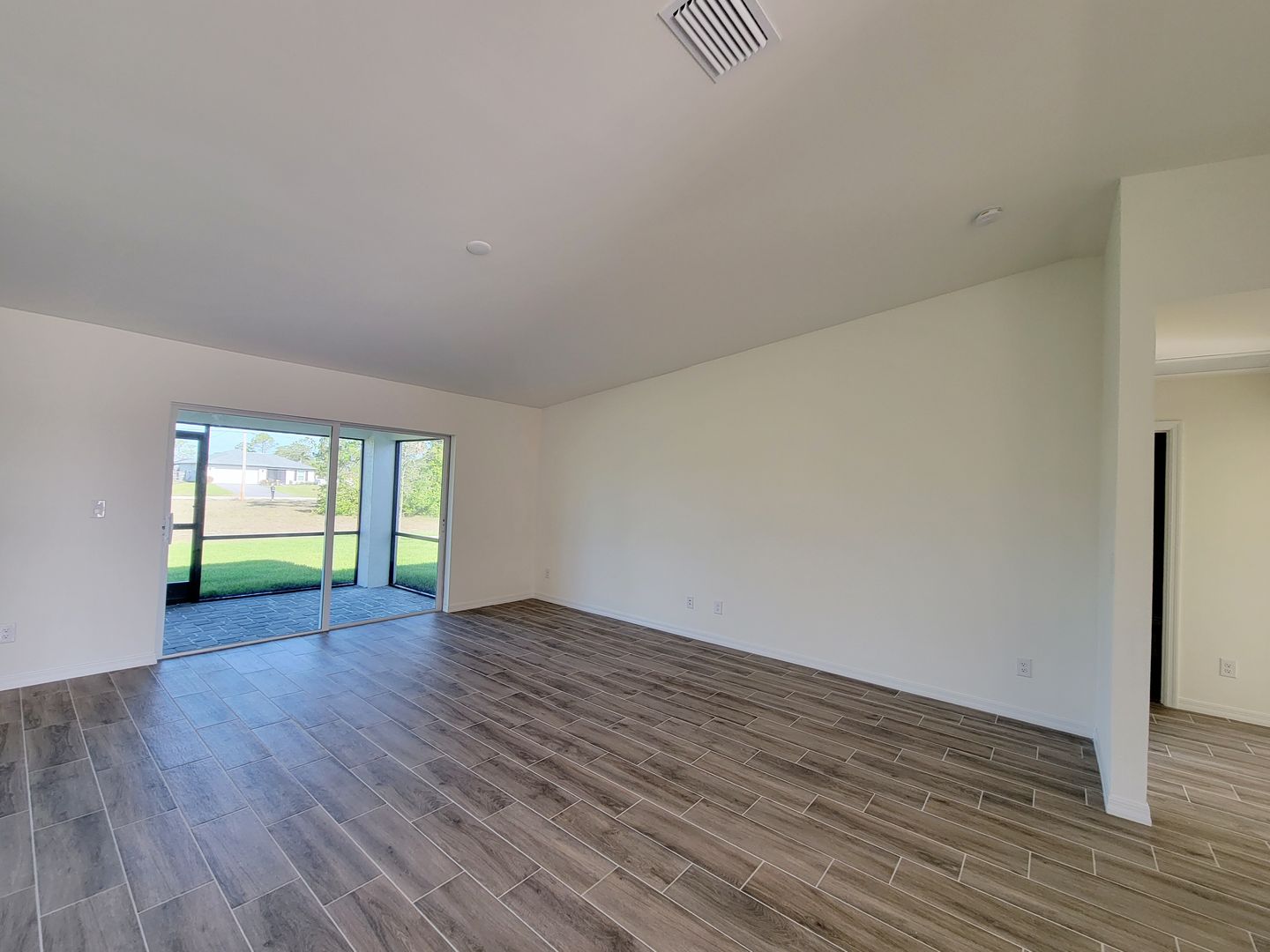 3100 NW 20th Ave 3 of 12