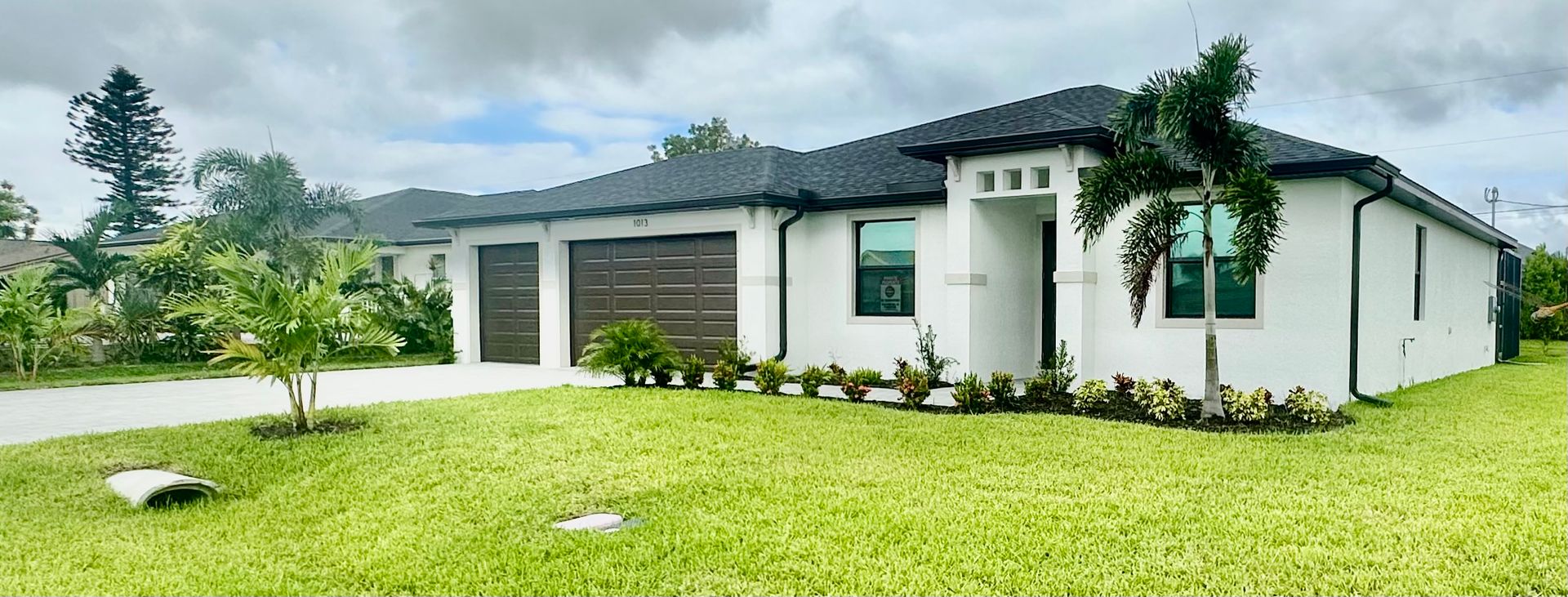 Cape Coral House: 1013 NE 10th St