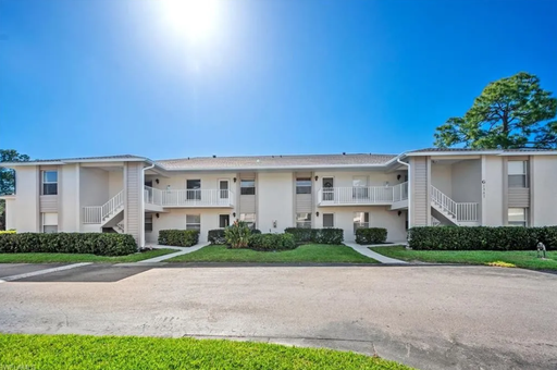 Charming 2 Bed 2 Bath Condo in Naples ** WAIVING MOVE IN FEE & CREDITING BACK APPLICATION FEES IF APPROVED ** – photo 1
