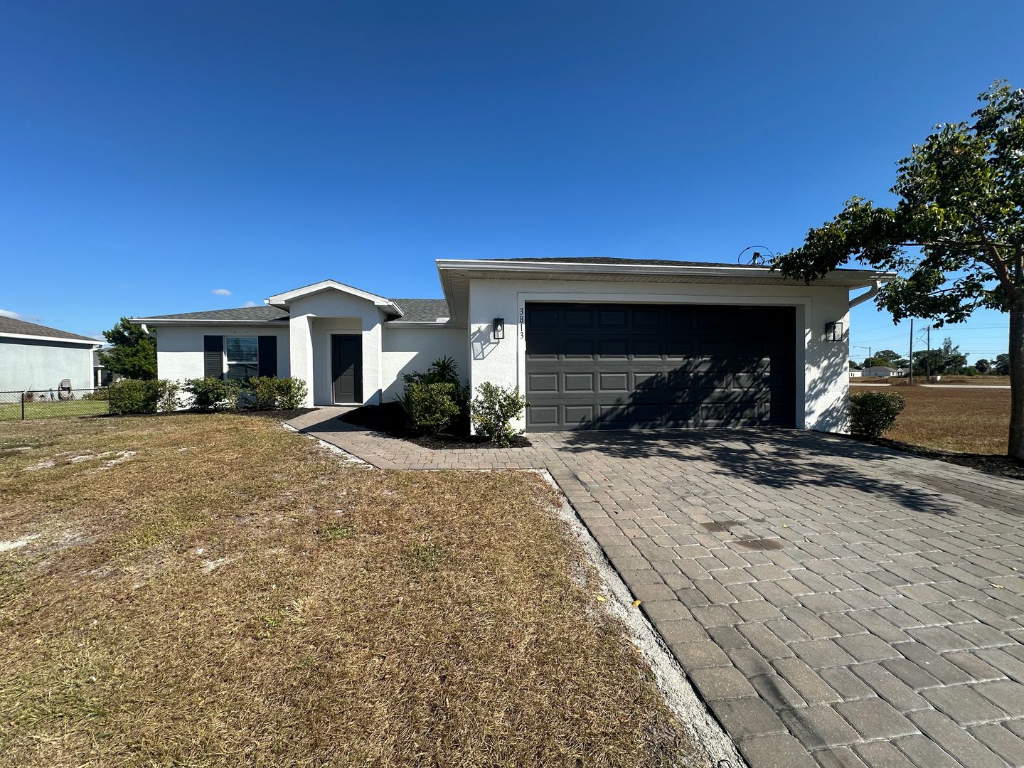 Cape Coral House: 3813 NE 10th Pl