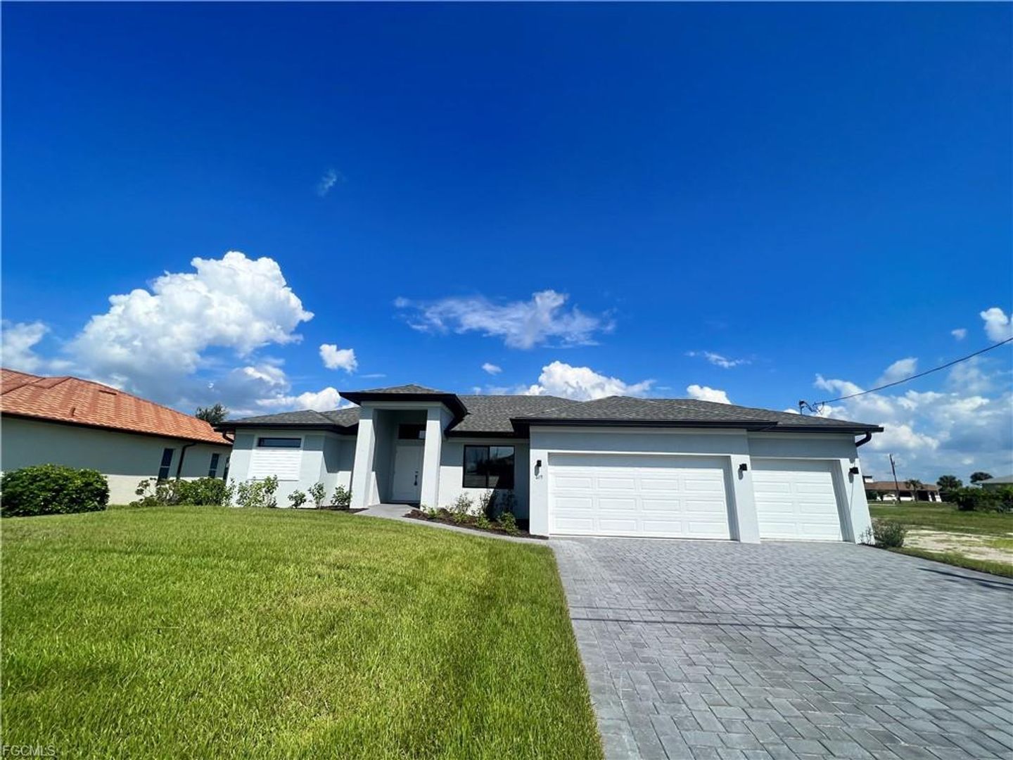 Cape Coral House: 619 NW 38th Pl