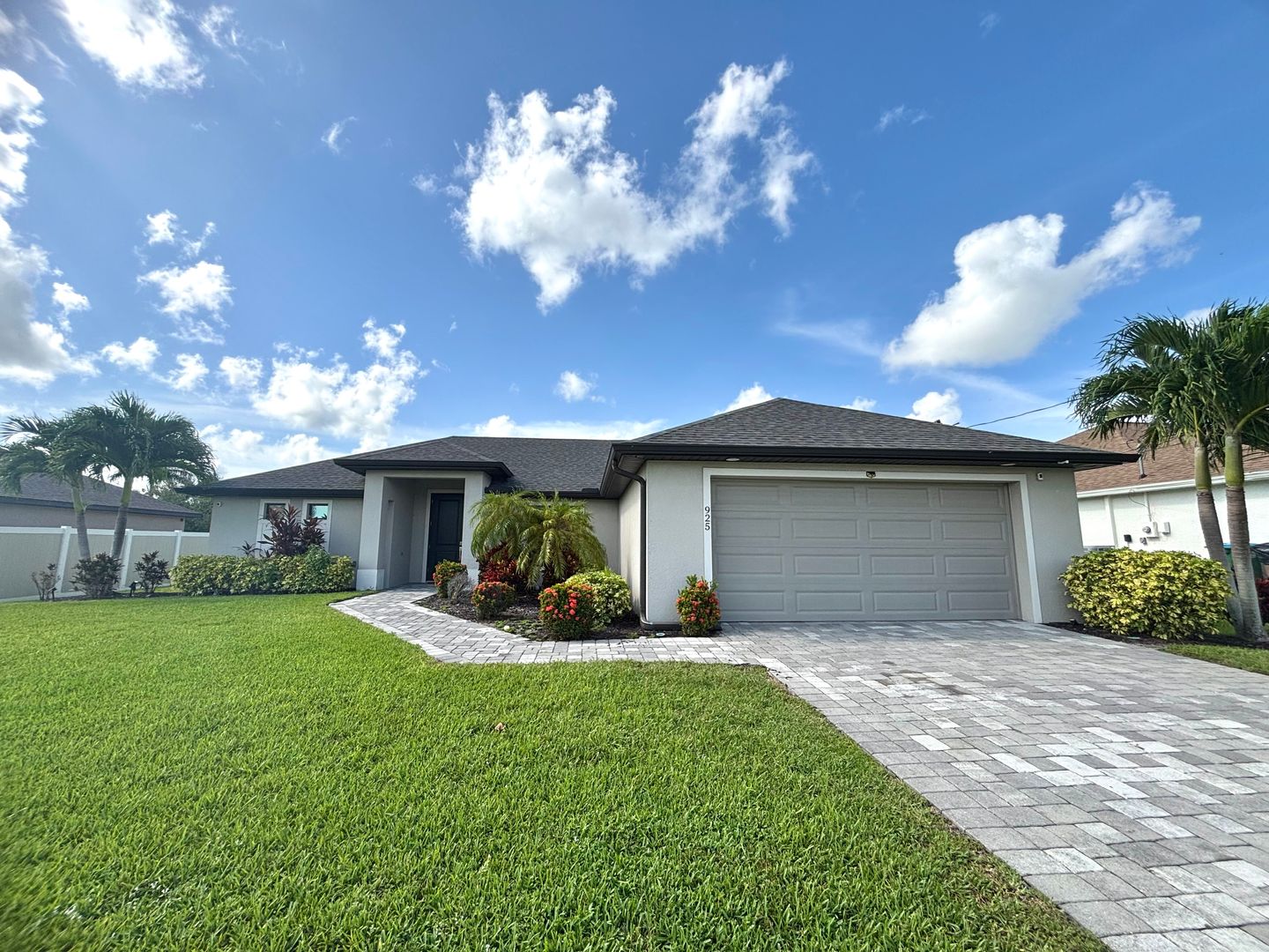 Cape Coral House: 925 SW 5th Ter